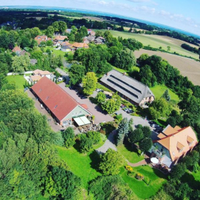 Отель Landhaus Töpferhof bei Travemünde  Варнсдорф